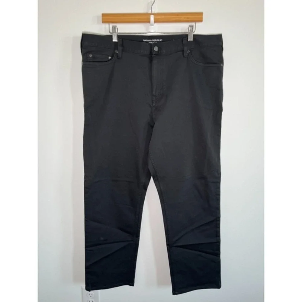Banana Republic Pants Mens 38x32 Black Traveler Slim Fit Chino‎ Preppy